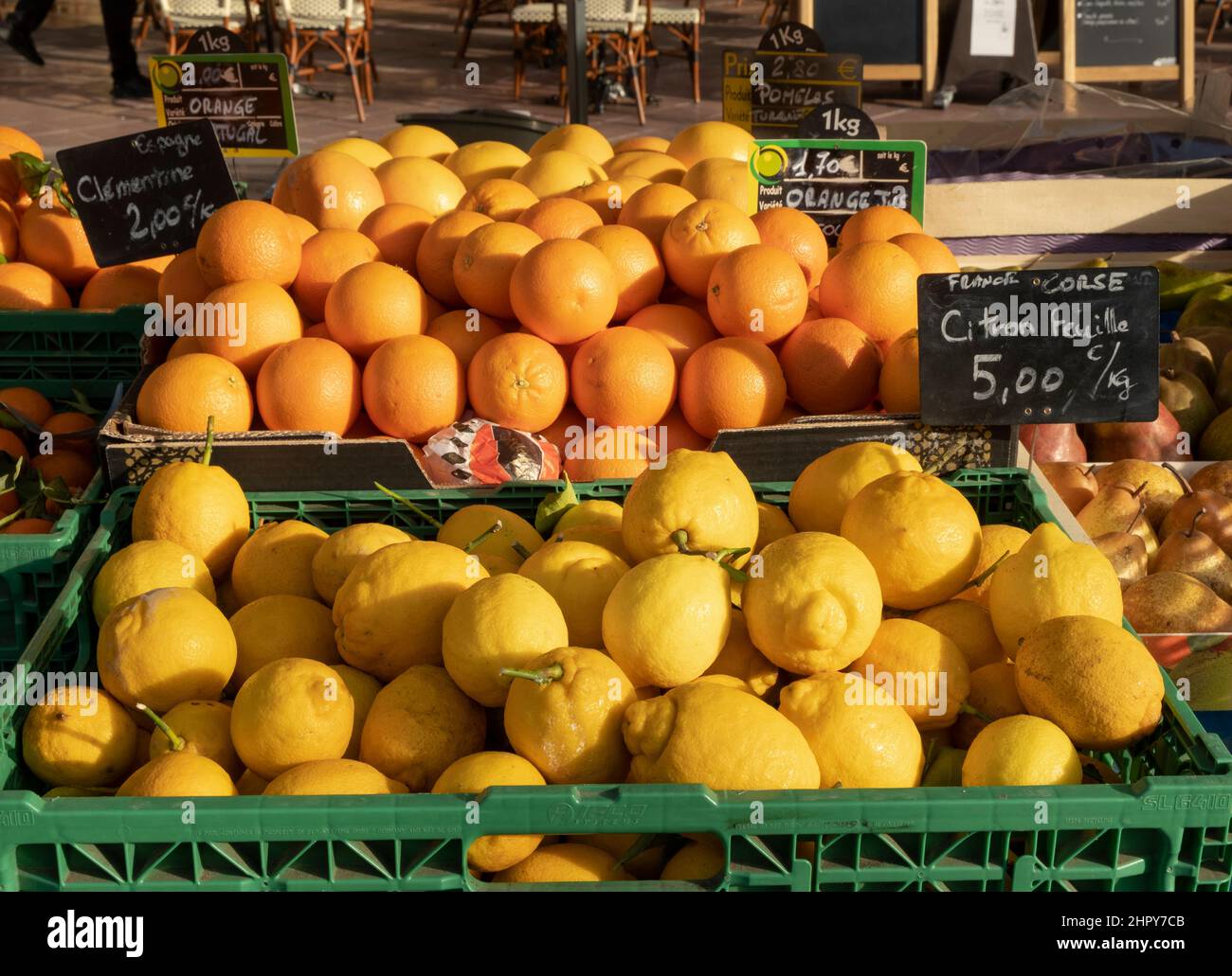Fruit stall oranges hi-res stock photography and images - Page 17 - Alamy
