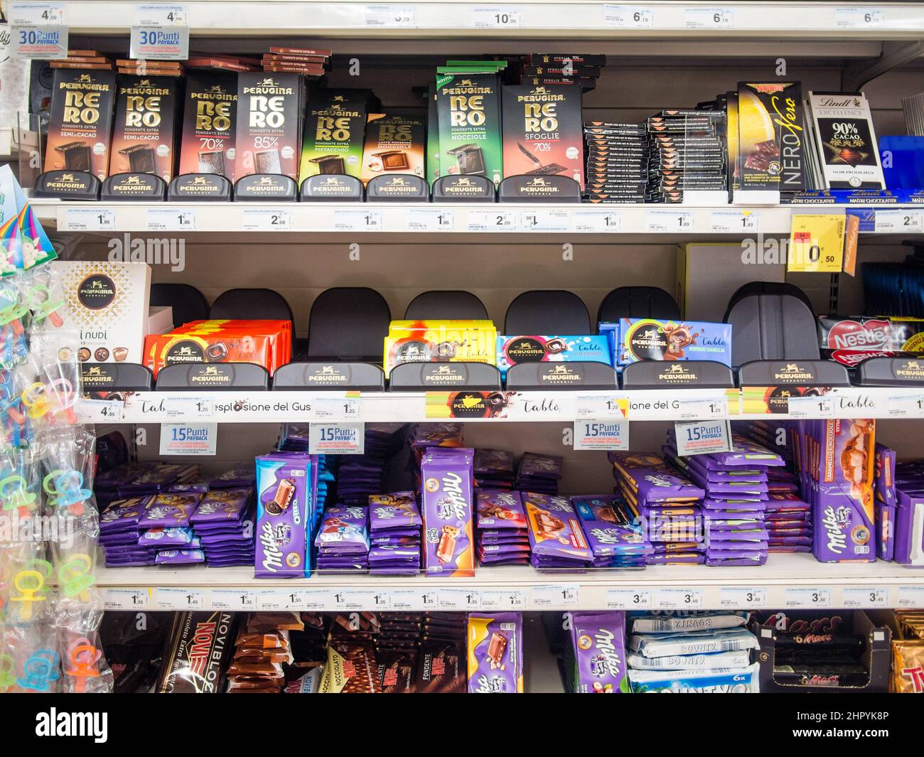 Interiors of a huge grocery store in Italy Stock Photo Alamy