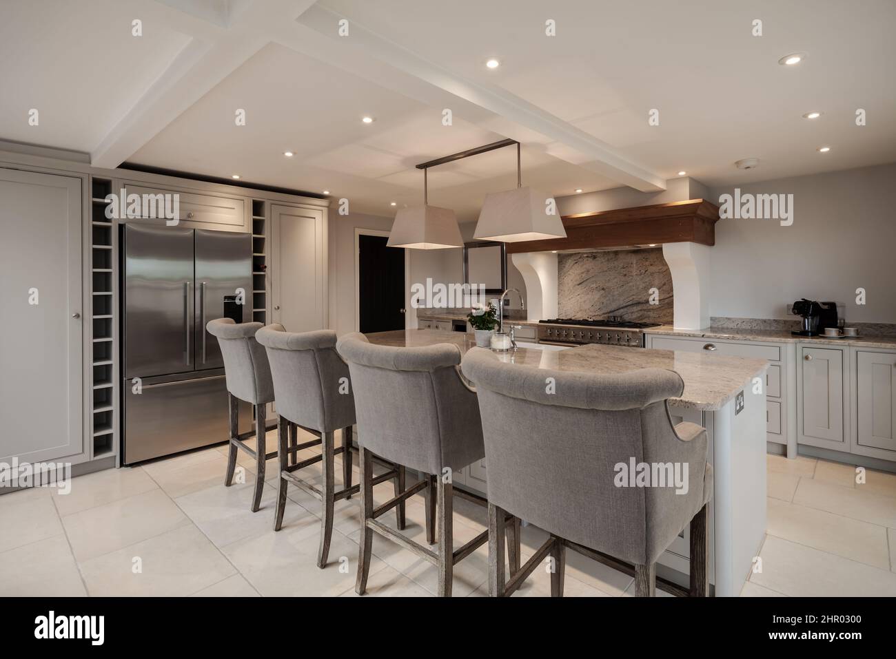 Exceptional luxurious chic fitted kitchen with built in appliances ...