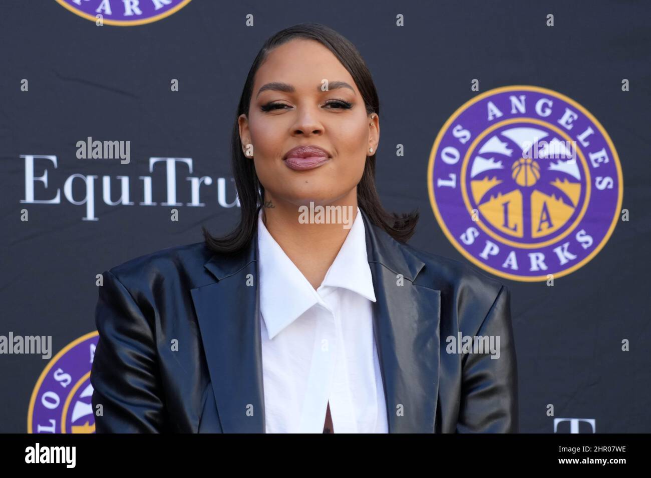 Los Angeles, United States. 17th May, 2022. Los Angeles Sparks center Liz  Cambage (1) during a WNBA game against the Minnesota Lynx, Tuesday, May 17,  2022, at Crypto.com Arena, in Los Angeles