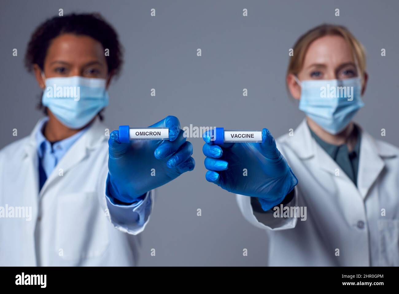 Lab coats hi-res stock photography and images - Alamy