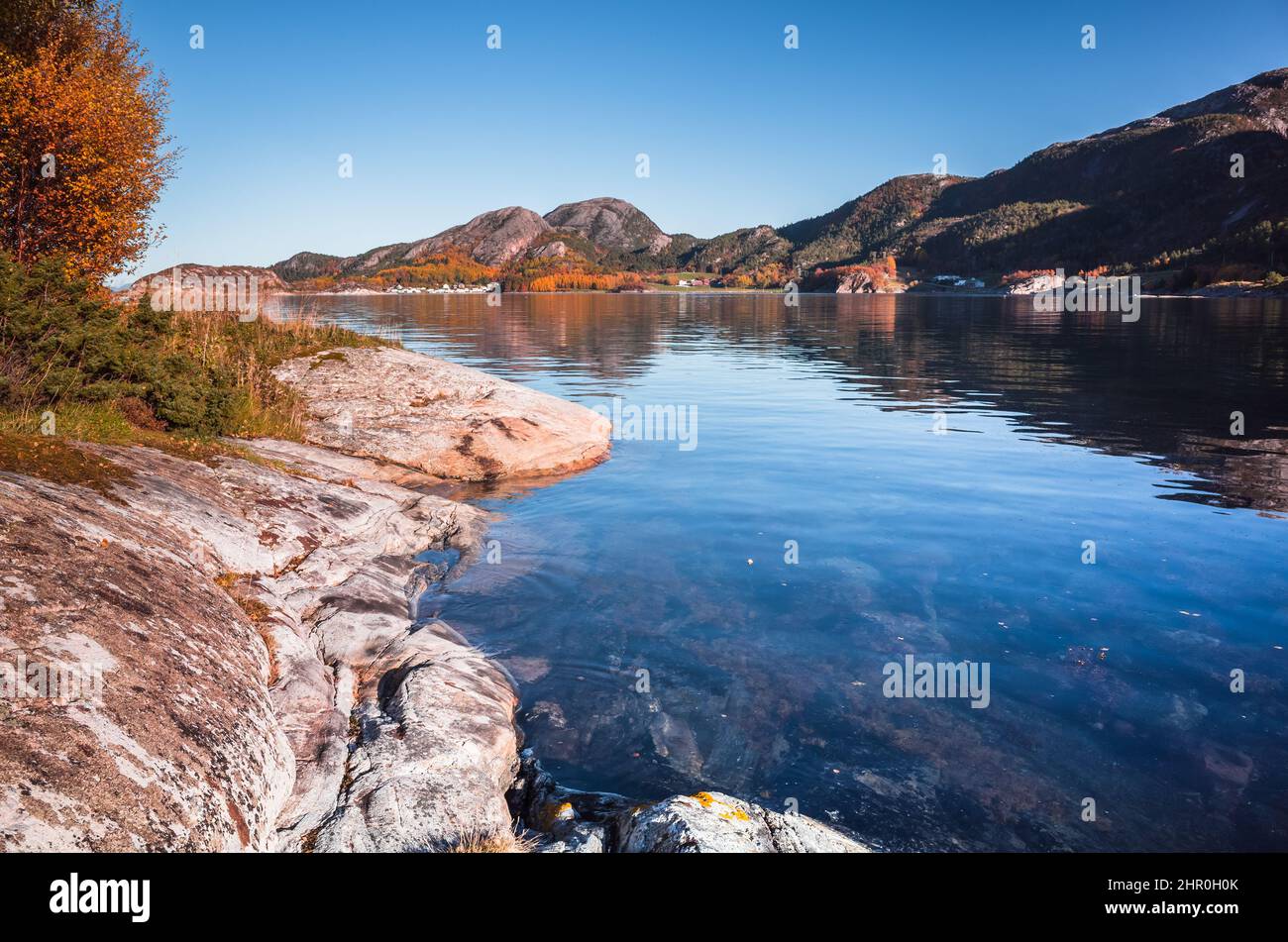 Coastal Norwegian landscape photo taken on a sunny autumn day, Snillfjord, Vingvagen fishing camp Stock Photo