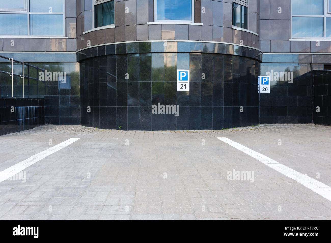 Car parking area in office hi-res stock photography and images - Alamy