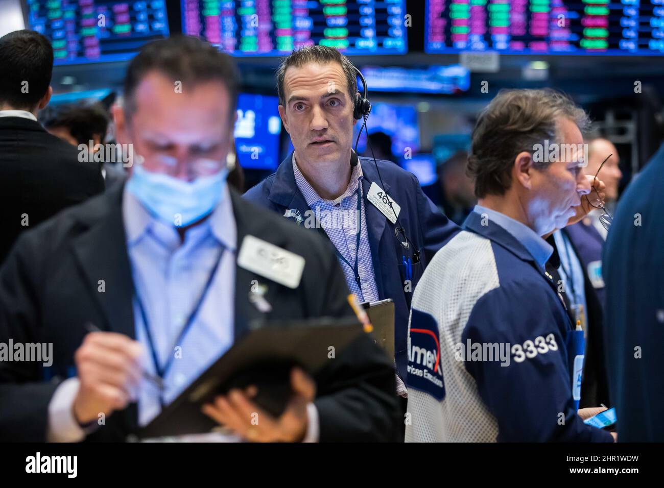 (220224) -- NEW YORK, Feb. 24, 2022 (Xinhua) -- Traders work at the New York Stock Exchange in New York, the United States, Feb. 24, 2022. U.S. stocks finished higher on Thursday, reversing the massive losses earlier in the session, as investors assessed the geopolitical tensions over Ukraine. The Dow Jones Industrial Average rose 92.07 points, or 0.28 percent, to 33,223.83. The S&P 500 climbed 63.20 points, or 1.50 percent, to 4,288.70. The Nasdaq Composite Index increased 436.09 points, or 3.34 percent, to 13,473.58. Credit: Xinhua/Alamy Live News Stock Photo