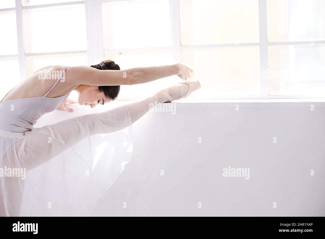 The Ballerinas Guide To Effortless Movement Find Your Grace - uz7fg49