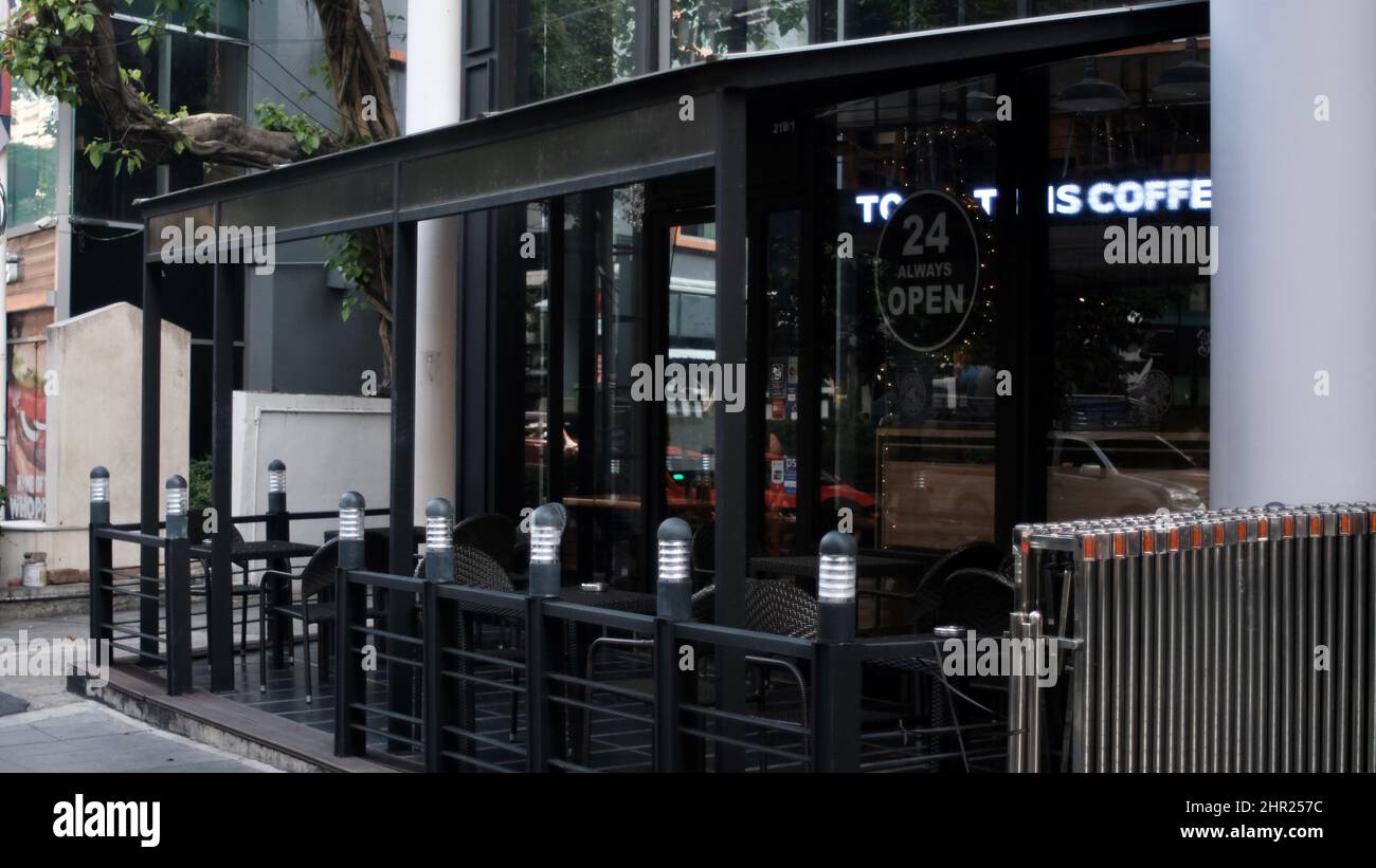 Tom n Toms Coffee Shop Soi Sukhumvit 15, Sukhumvit Road, Khlong Toei