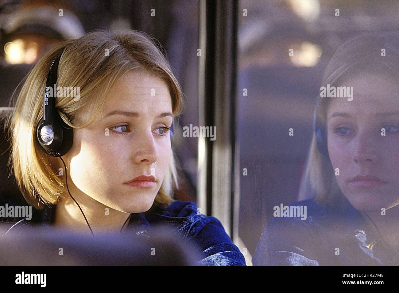 KRISTEN BELL in THE KING AND QUEEN OF MOONLIGHT BAY (2003), directed by SAM PILLSBURY. Credit: LARRY LEVINSON PRODUCTIONS / Album Stock Photo
