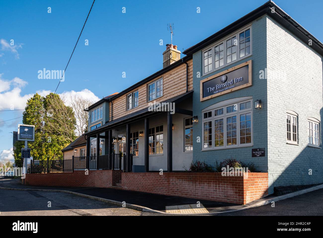 The Binsted Inn, public house in Binsted village, Hampshire, England, UK Stock Photo
