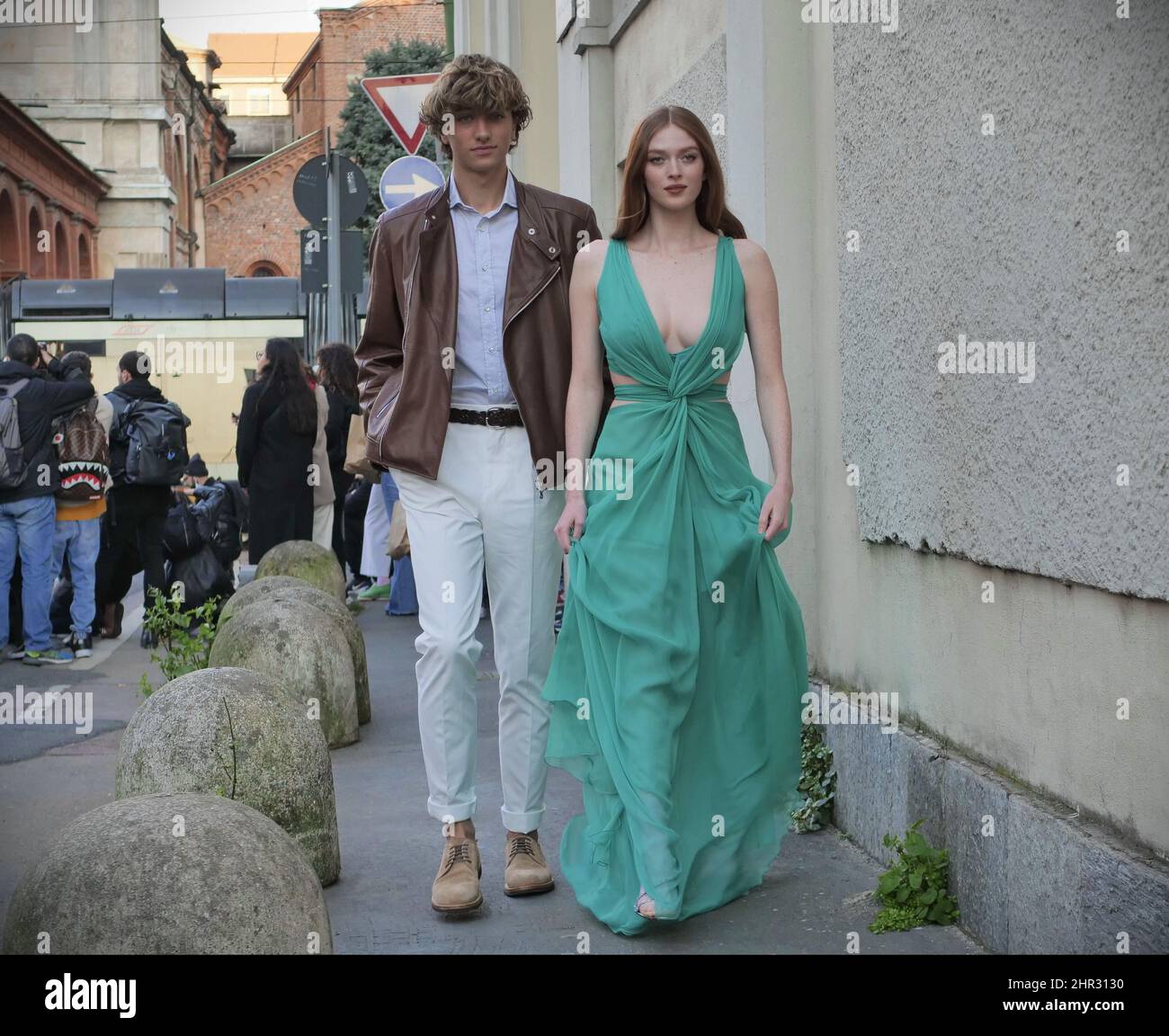 Larsen Thompson e Gavin Casalegno street style outfit before Alberta
