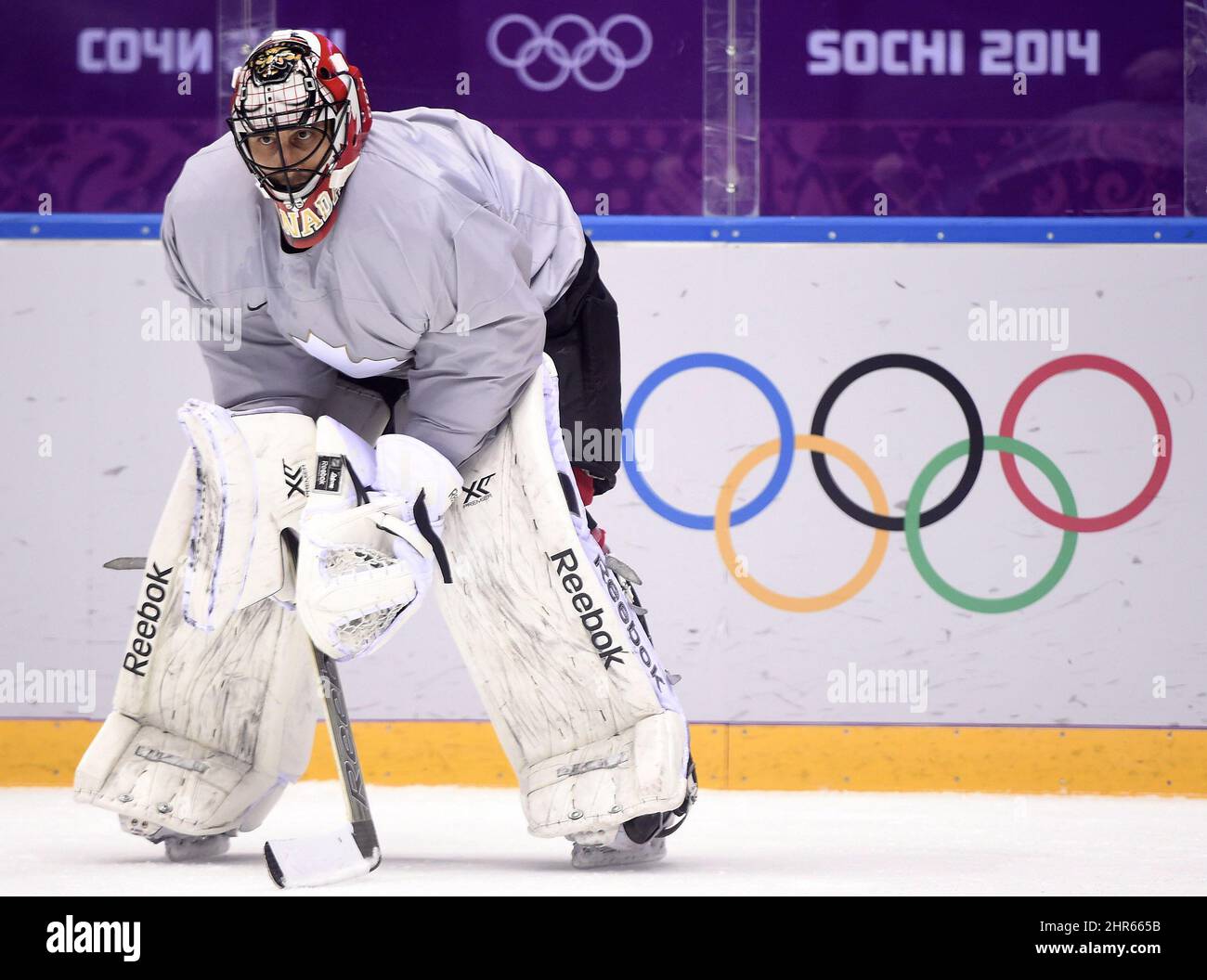 Hockey Canada shows off jerseys for 2014 Winter Olympics in Sochi - The  Hockey News