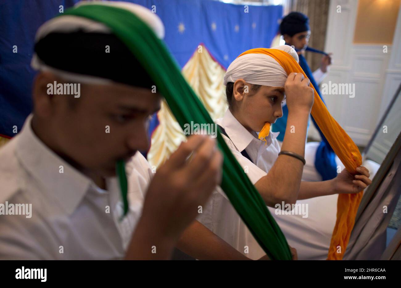 Dastar hi-res stock photography and 