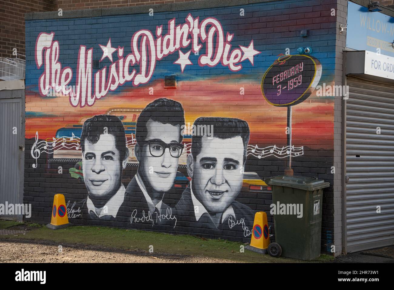 Memorial wall, Longbenton, UK. American rock n' roll musicians Buddy Holly, Ritchie Valens, 'The Big Bopper' J.P. Richardson - died in a plane crash. Stock Photo