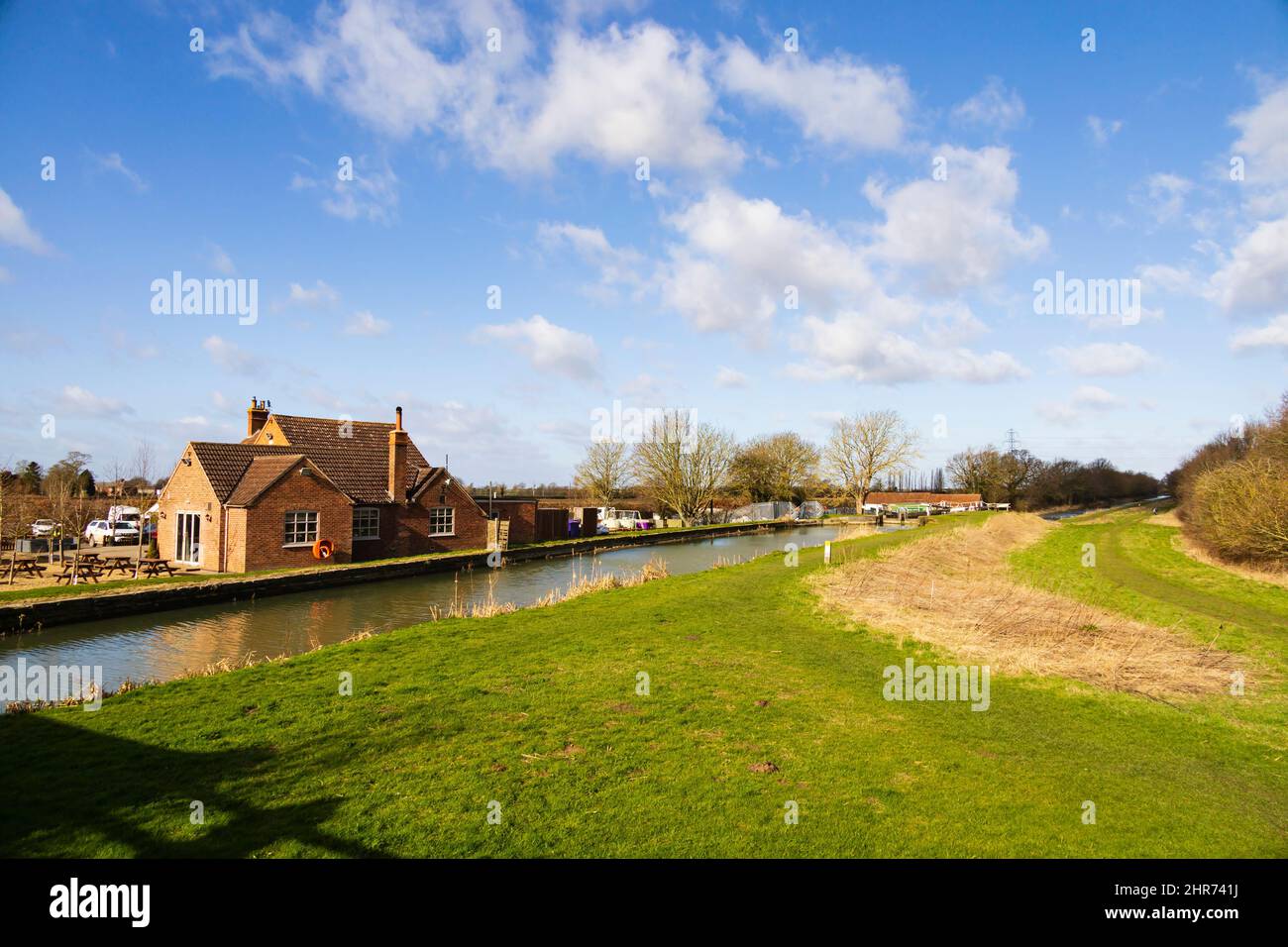 The Rutland Arms, Dirty Duck, Mucky Duck public house on the Grantham Canal, Woolsthorpe by Belvoir, Lincolnshire. Stock Photo