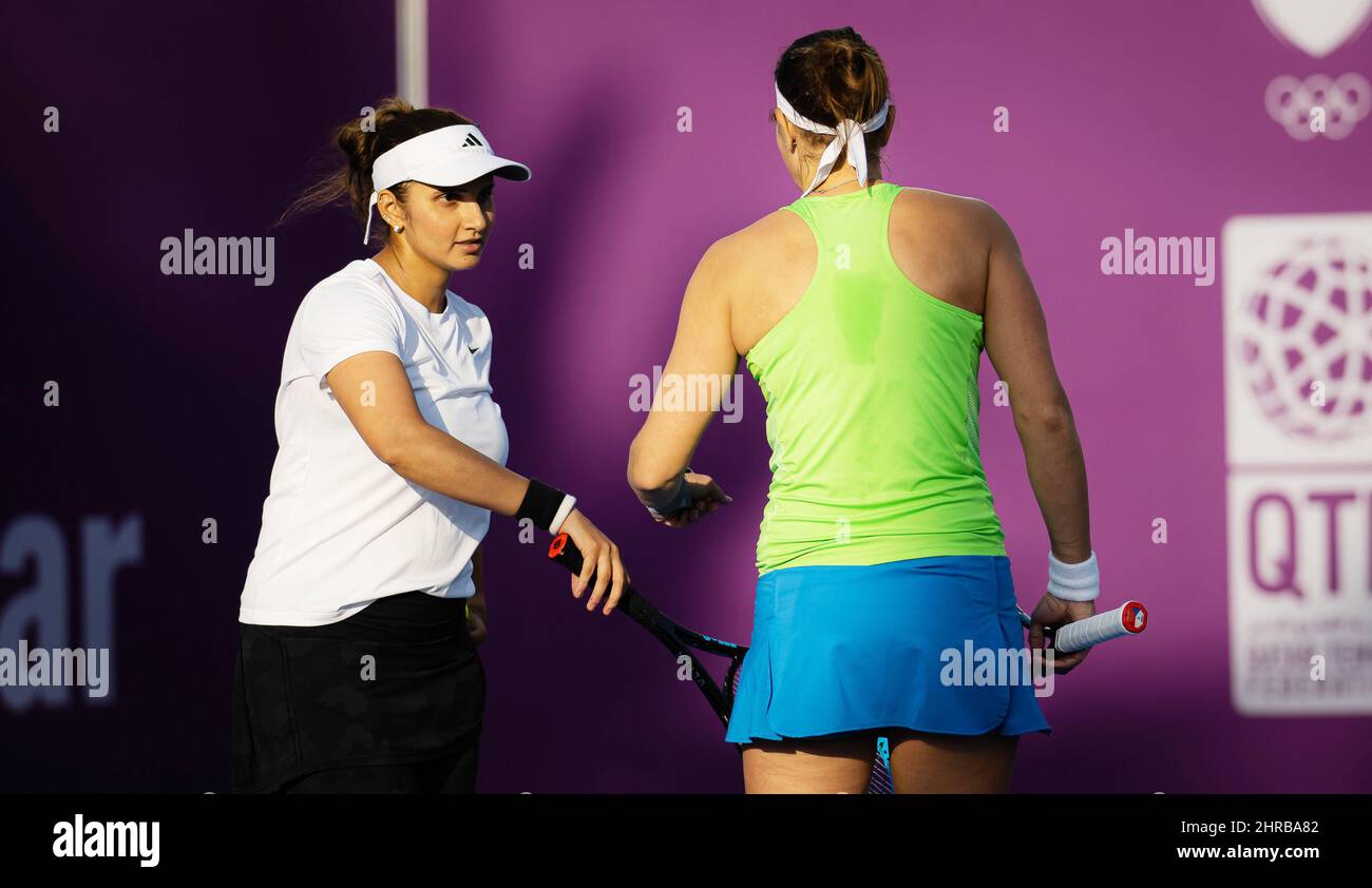 Doha, Qatar. 24th Feb, 2022. Sania Mirza of India & Lucie Hradecka of the Czech Republic in action during the doubles semi-final of the 2022 Qatar TotalEnergies Open, WTA 1000 tennis tournament on February 24, 2022 at Khalifa tennis and squash complex in Doha, Qatar - Photo: Rob Prange/DPPI/LiveMedia Credit: Independent Photo Agency/Alamy Live News Stock Photo