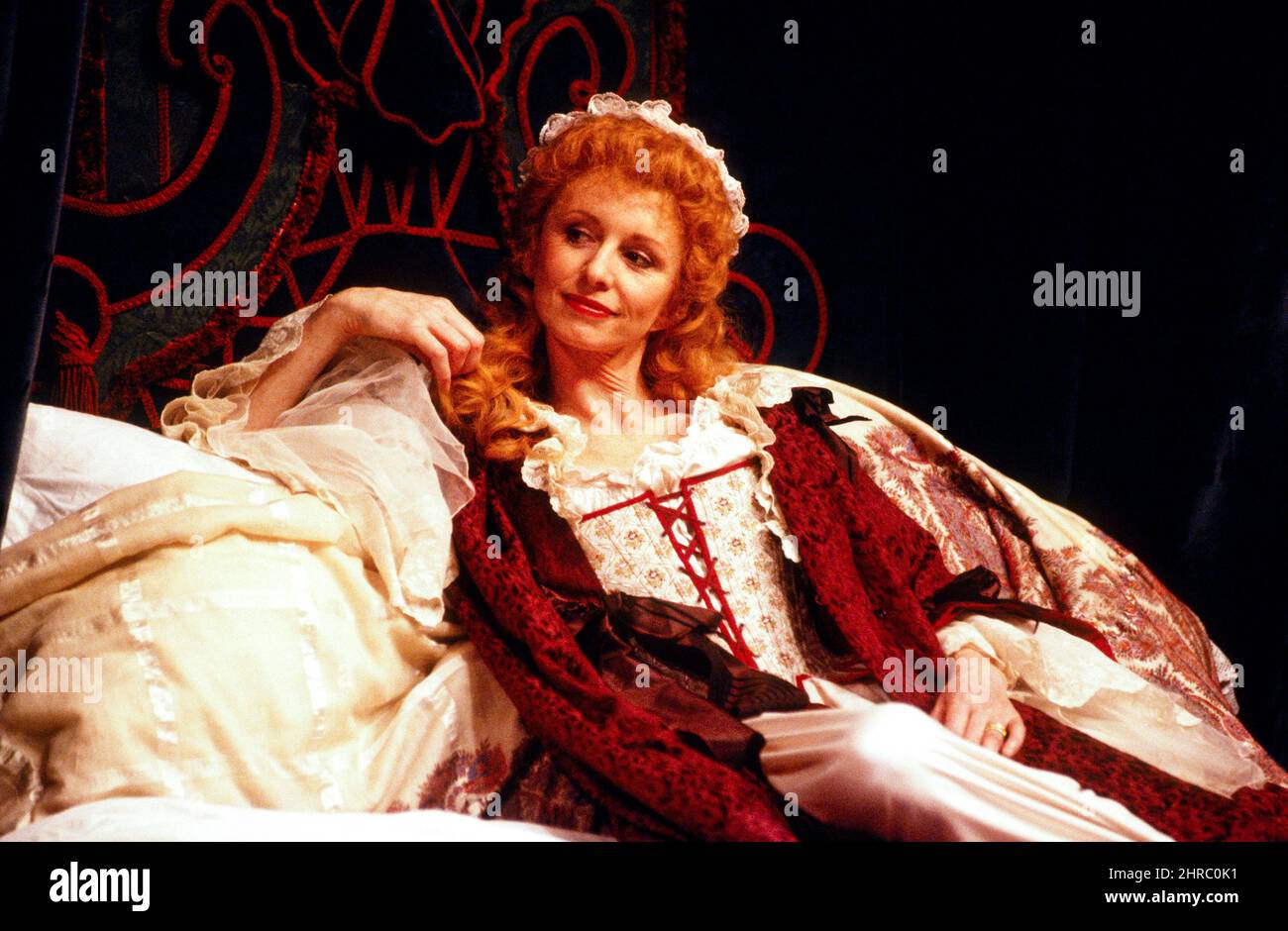 Jane Asher (Lady Sneerwell) in THE SCHOOL FOR SCANDAL by Richard Brinsley Sheridan at the Olivier Theatre, National Theatre (NT), London SE1  24/04/1990  music: Dominic Muldowney  set design: John Gunter  costumes: Luciana Arrighi  lighting: Robert Bryan  dance: Peter Walker  director: Peter Wood Stock Photo