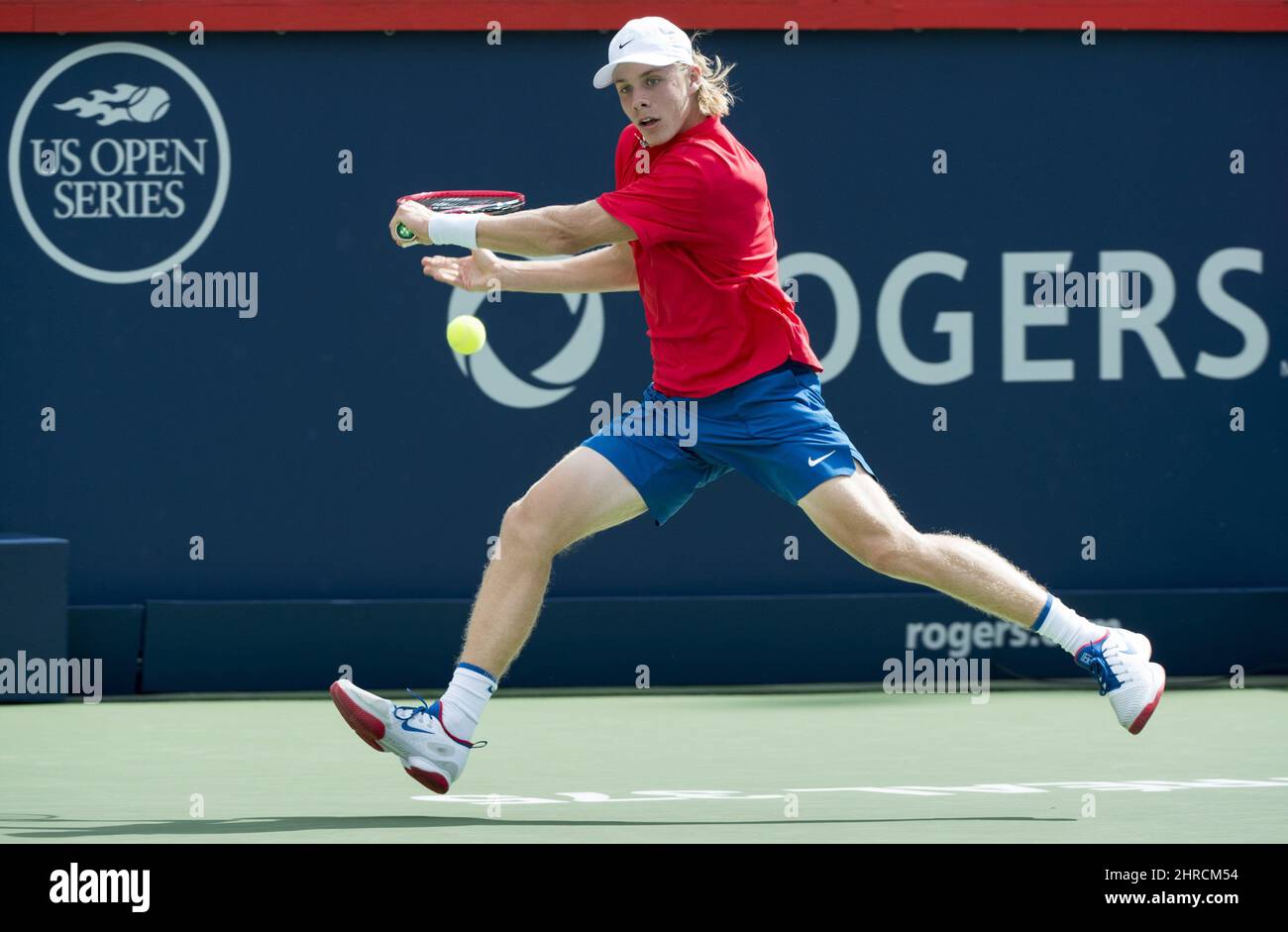 Denis Shapovalov of Canada returns to Rogerio Dutra Silva of Brazil during first round of play at the Rogers Cup tennis tournament Tuesday August 8, 2017 in Montreal. THE CANADIAN PRESS/Paul Chiasson Stock Photo