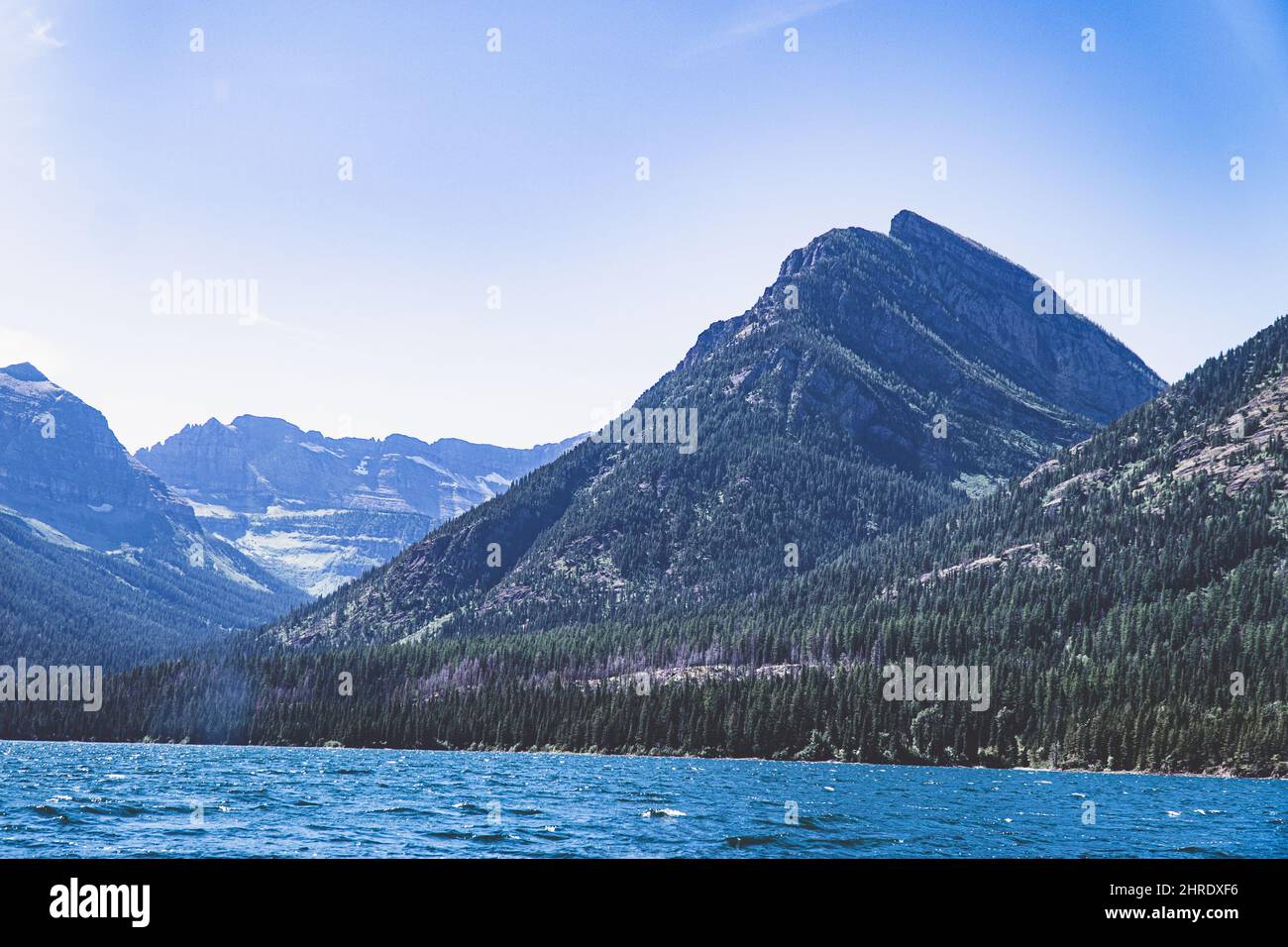 Beautiful lake backdrop hi-res stock photography and images - Alamy