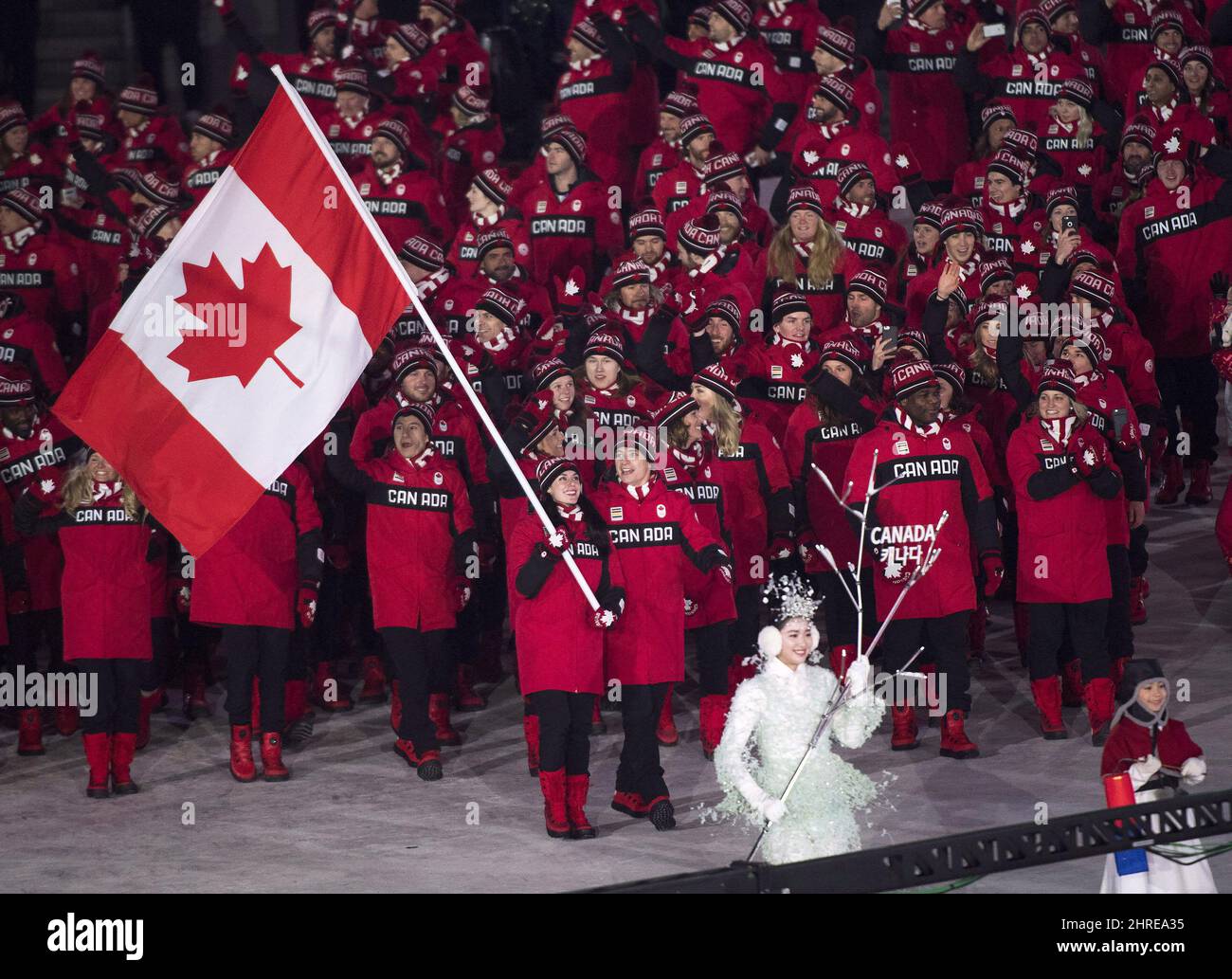 Canadian ice dance team Tessa Virtue and Scott Moir lead team Canada ...