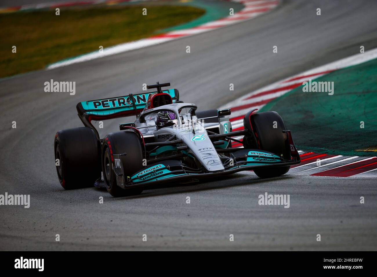 44-lewis-hamilton-mercedes-amg-team-f1-during-the-winter-testing-days
