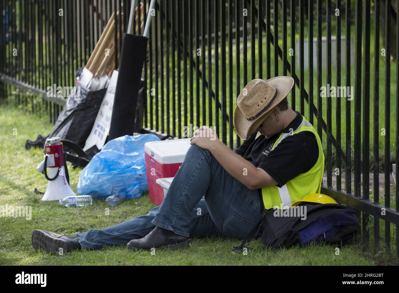 A picketing worker from the International Alliance of Theatrical Stage