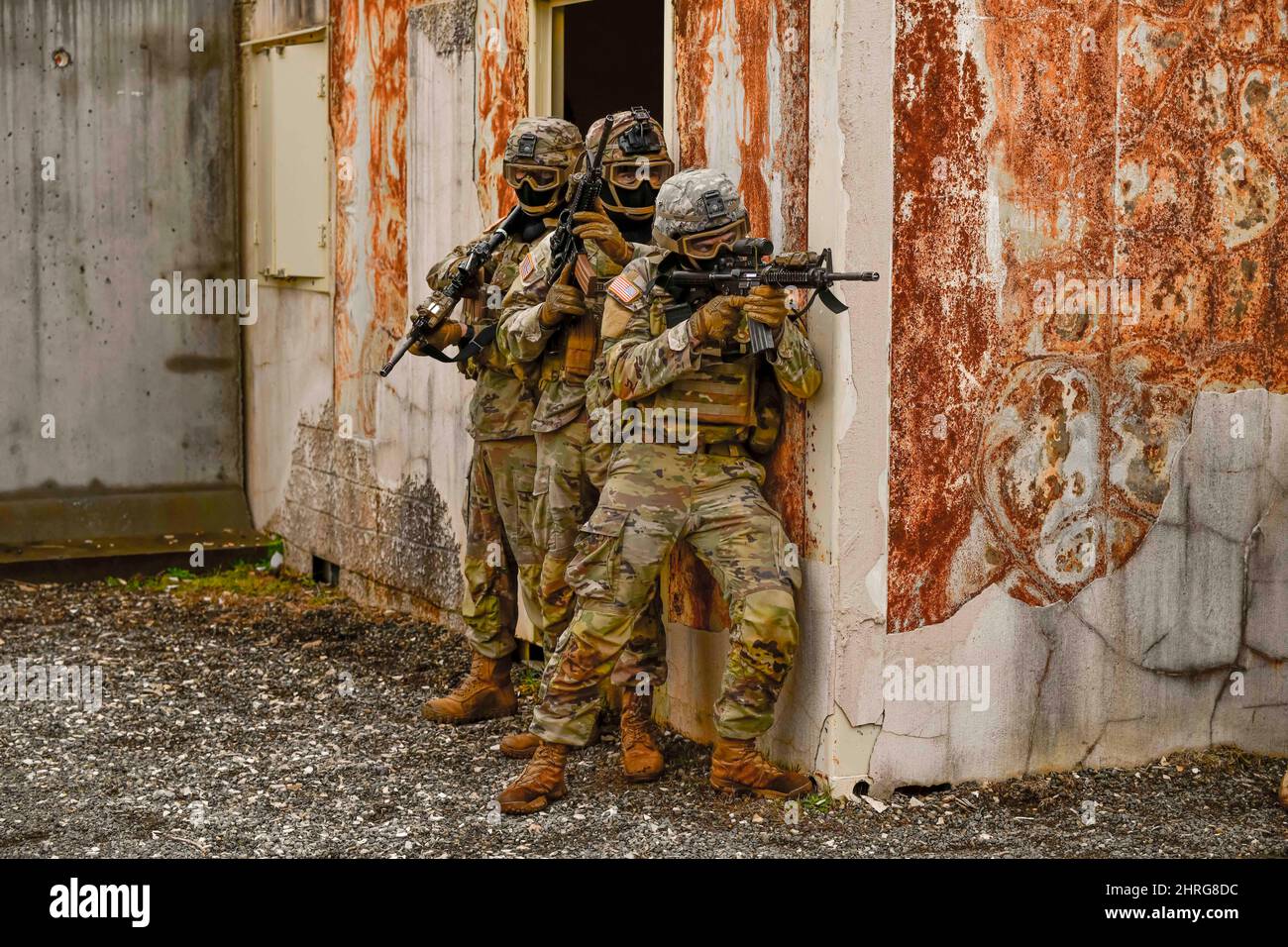 Washington, USA. 10th Feb, 2022. Soldiers with A, 1-17 Infantry BN, 2-2 SBCT, conduct Military Operations in Urban Terrain (MOUT) training at Joint Base Lewis-McChord, Washington, Feb. 10th, 2022. The training was conducted to ensure Soldiers were ready to fight in close quarters combat at a moments notice. Credit: U.S. Army/ZUMA Press Wire Service/ZUMAPRESS.com/Alamy Live News Stock Photo