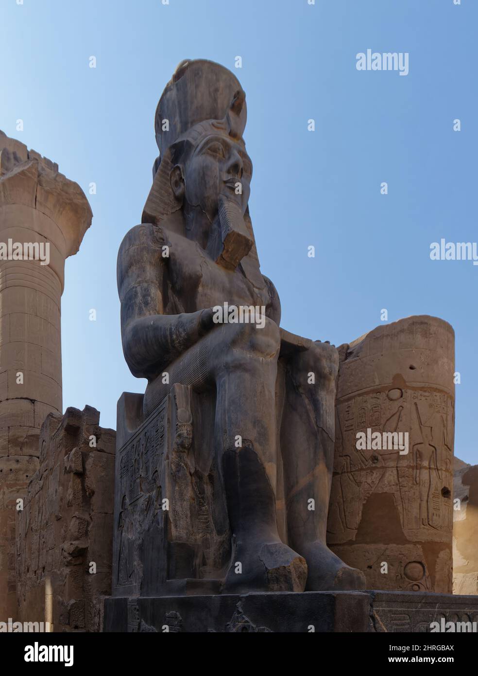 Vertical photo of Ramses II statue in Egypt Stock Photo - Alamy