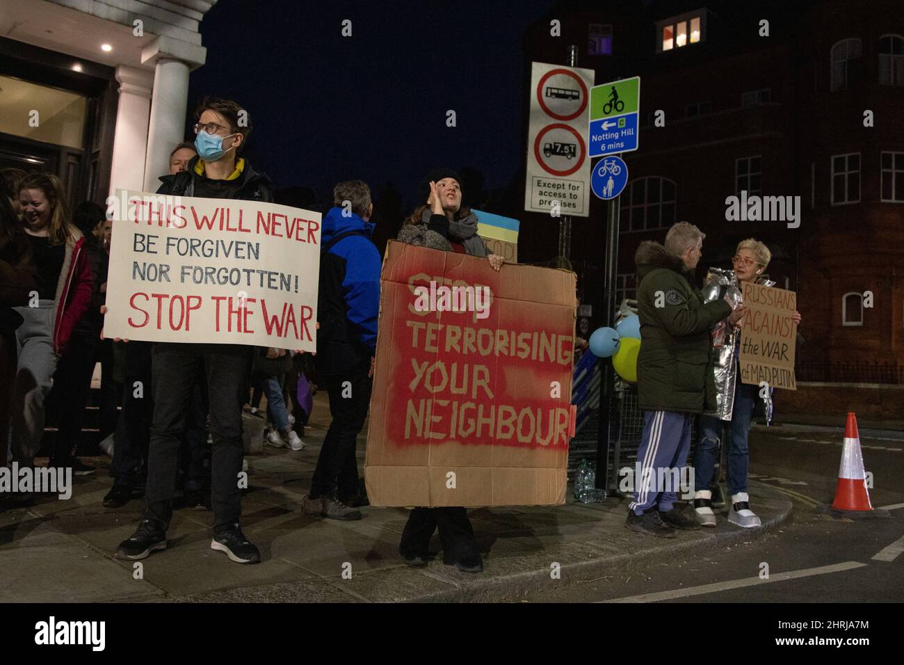London, UK, 25th Feb 2022 Protesters outside the Russian Embassy at night, following the recent attack on the Ukraine by Russia. Credit: Kiki Streitberger/Alamy Live News Credit: Kiki Streitberger/Alamy Live News Stock Photo