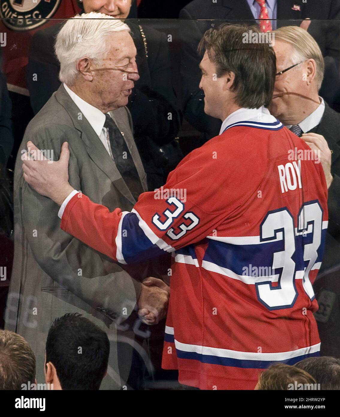 Roy says he's 'coming home' as No. 33 jersey is retired at Bell
