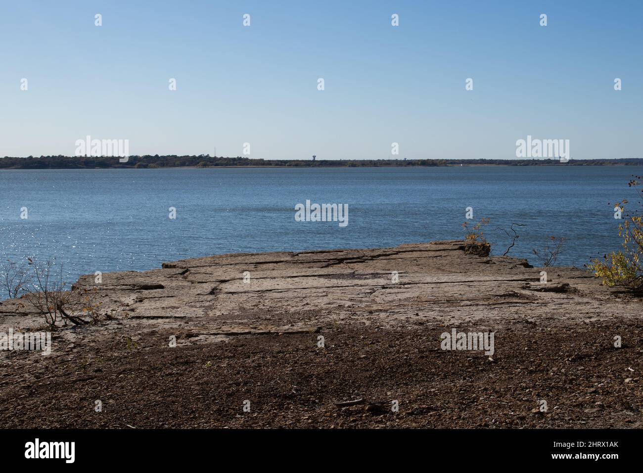 lake side view Stock Photo - Alamy