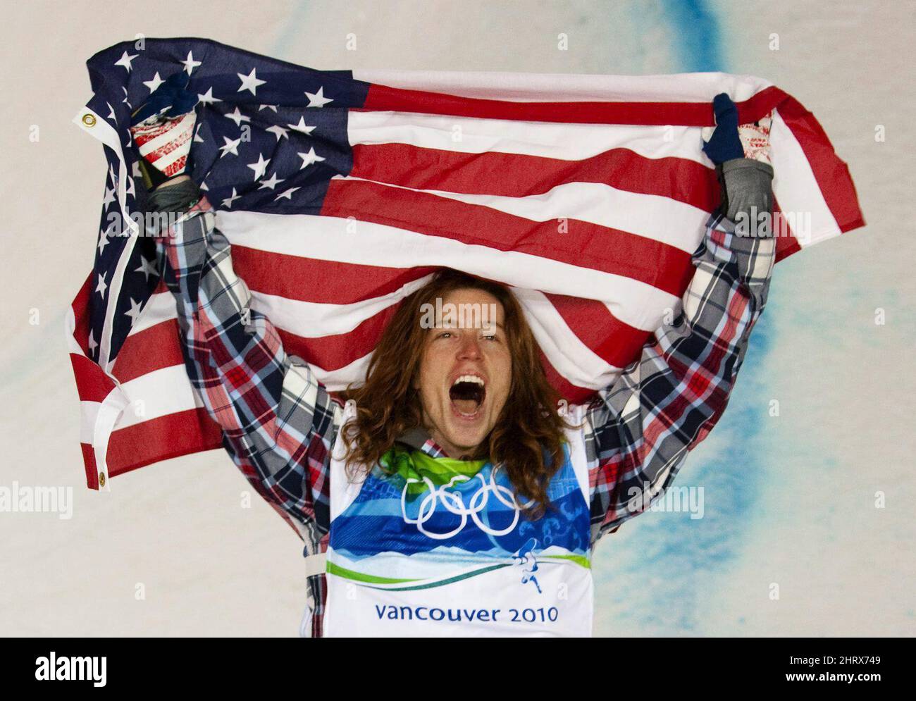 Shaun White (USA) competing in the Snowboard Halfpipe finals at the 2010  Olympic Winter Games, Vancouver, Canada Stock Photo - Alamy