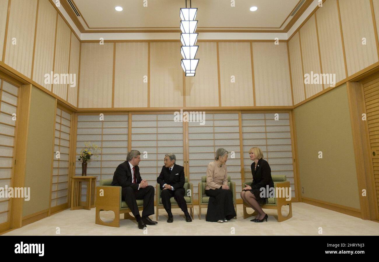 Canadian Prime Minister Stephen Harper and his wife Laureen Harper meet