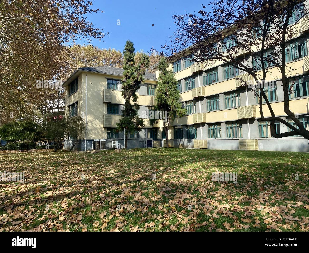 Scenic view of a residential building surrounded by nature Stock Photo