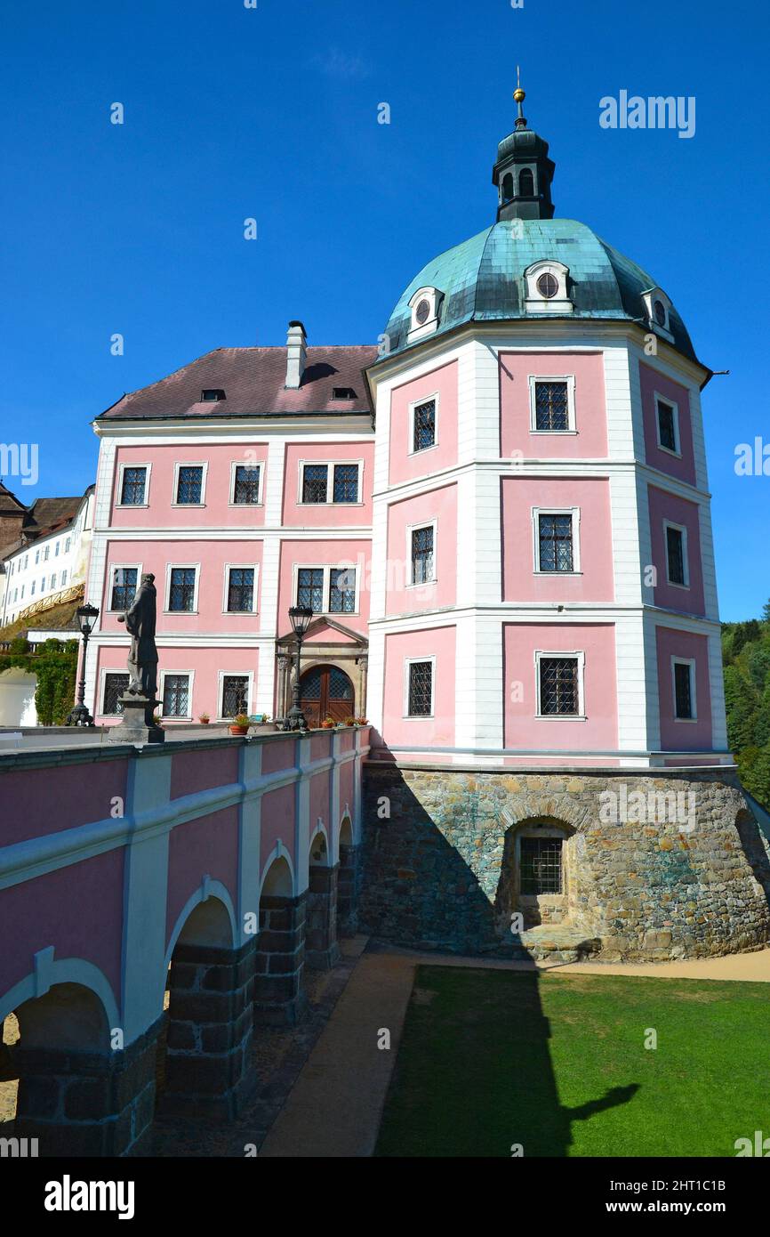 Becov nad Teplou, Czech Republic - August 12, 2018: Beautiful baroque chateau and gothic castle with gardens in the ancient town of Becov nad Teplou n Stock Photo