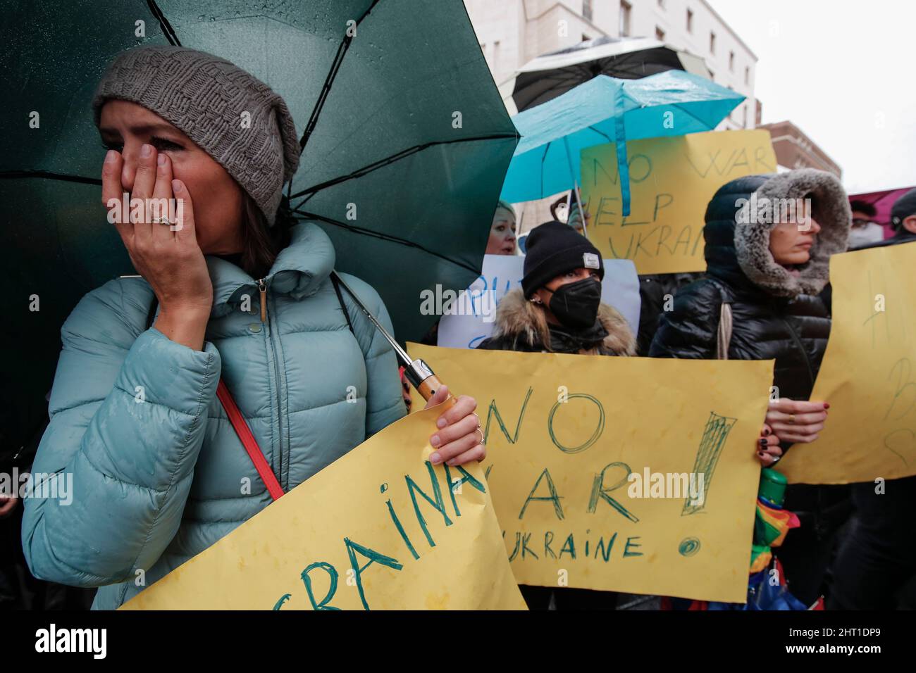 Naples, Italy. 26th Feb, 2022. Naples hundreds of people in the rain to demonstrate against Putin's Russia and the war in Ukraine Credit: Independent Photo Agency/Alamy Live News Stock Photo