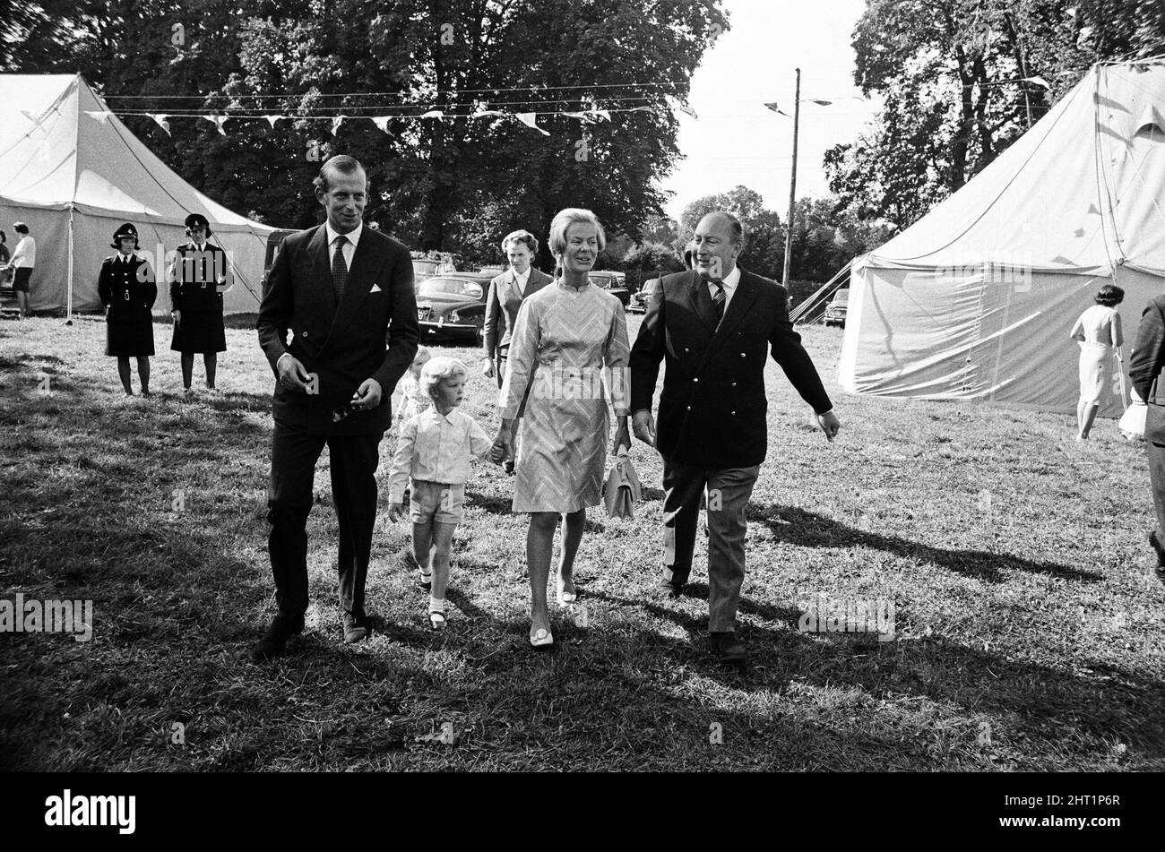 Prince Edward, Duke of Kent and Katharine, Duchess of Kent at Iver Fair, Buckinghamshire, with their children George and Helen Windsor.  20th September 1966. Stock Photo