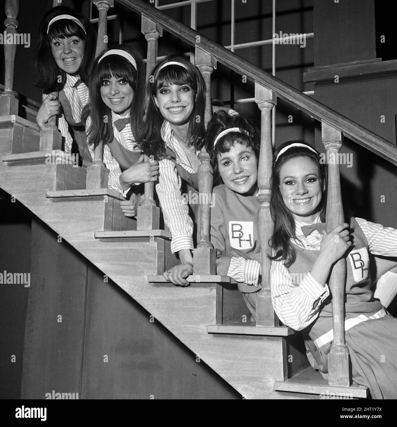 First night of 'Passion Flower Hotel' at the Prince of Wales Theatre. L-R Pauline Collins, Jean Muir, Jane Birkin, Karen Fernald and Francesca Annis. 25th August 1965. Stock Photo