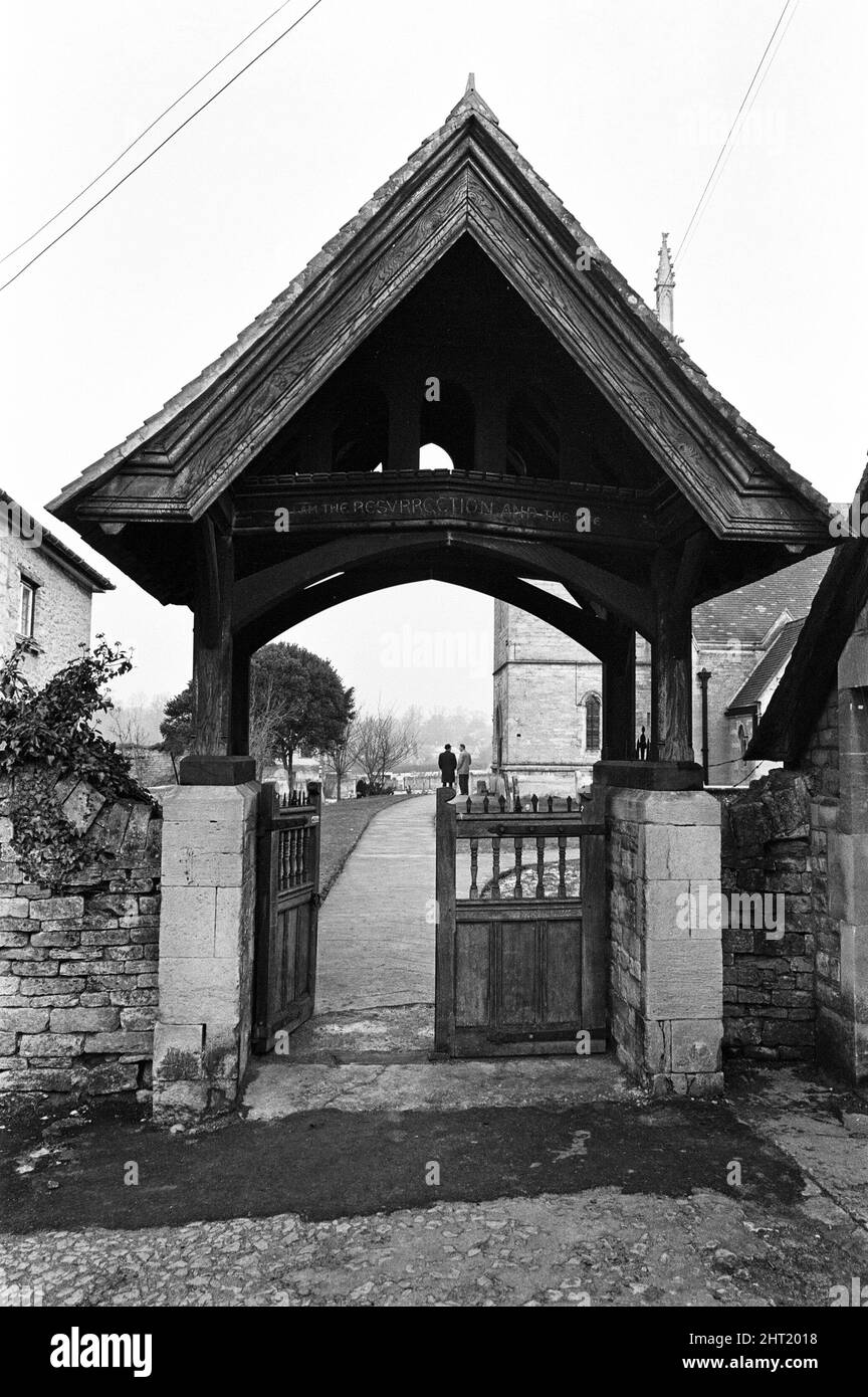 St Martin's Church in Bladon, Oxfordshire. Burial place of members of the Churchill family. 25th January 1965. Stock Photo