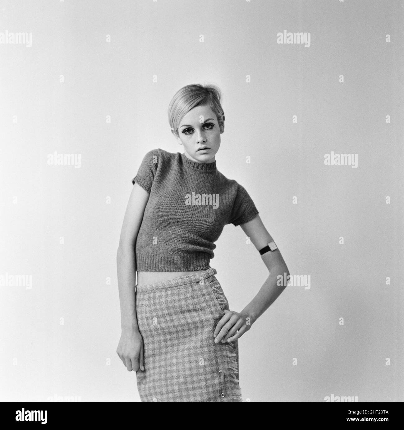 Twiggy - (born Leslie Hornby, and married name Leslie Lawson). Pictured ...