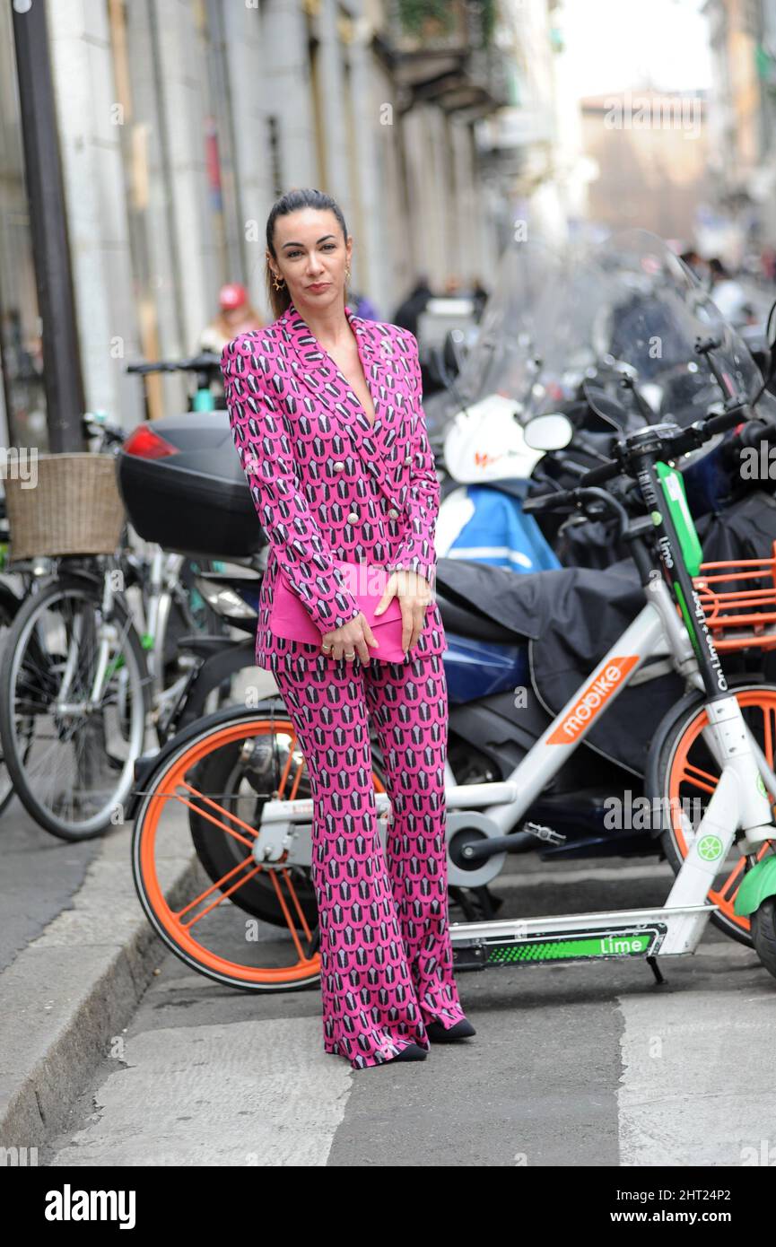 Milan, . 26th Feb, 2022. Milan, 26-02-2022 Melita Toniolo in the center  before going to a fashion show scheduled for today Credit: Independent  Photo Agency/Alamy Live News Stock Photo - Alamy