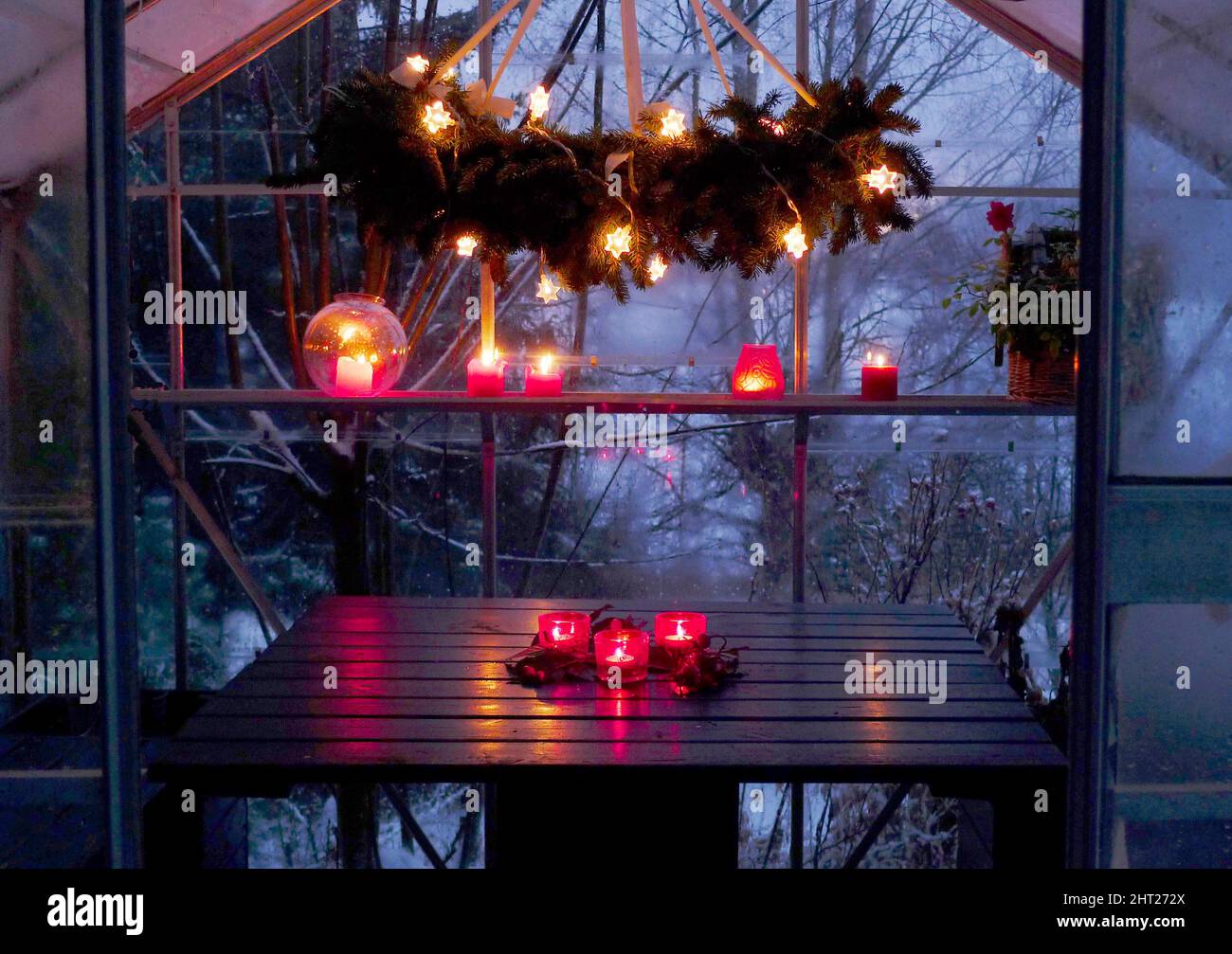 String of lights hires stock photography and images Alamy