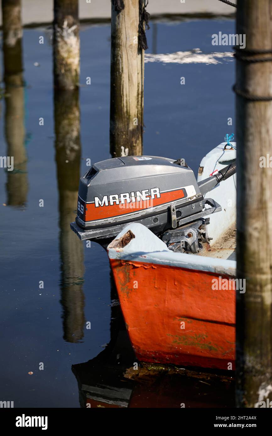 Mariner outboard motor hires stock photography and images Alamy