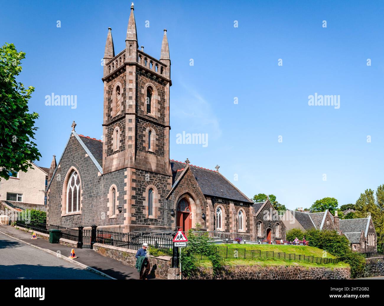 The Church of Scotland and the Church Hall at Argyll Terrace and Victoria St on the upper part of the town, built in 1897. Tobermory, Scotland. Stock Photo