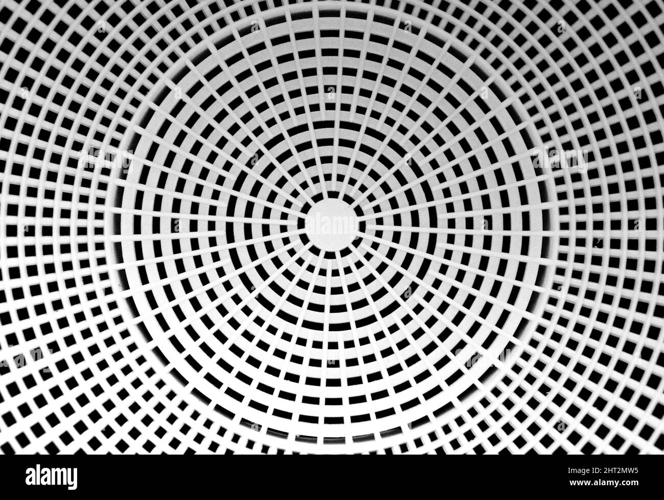 Concentric circles in black and white Stock Photo - Alamy