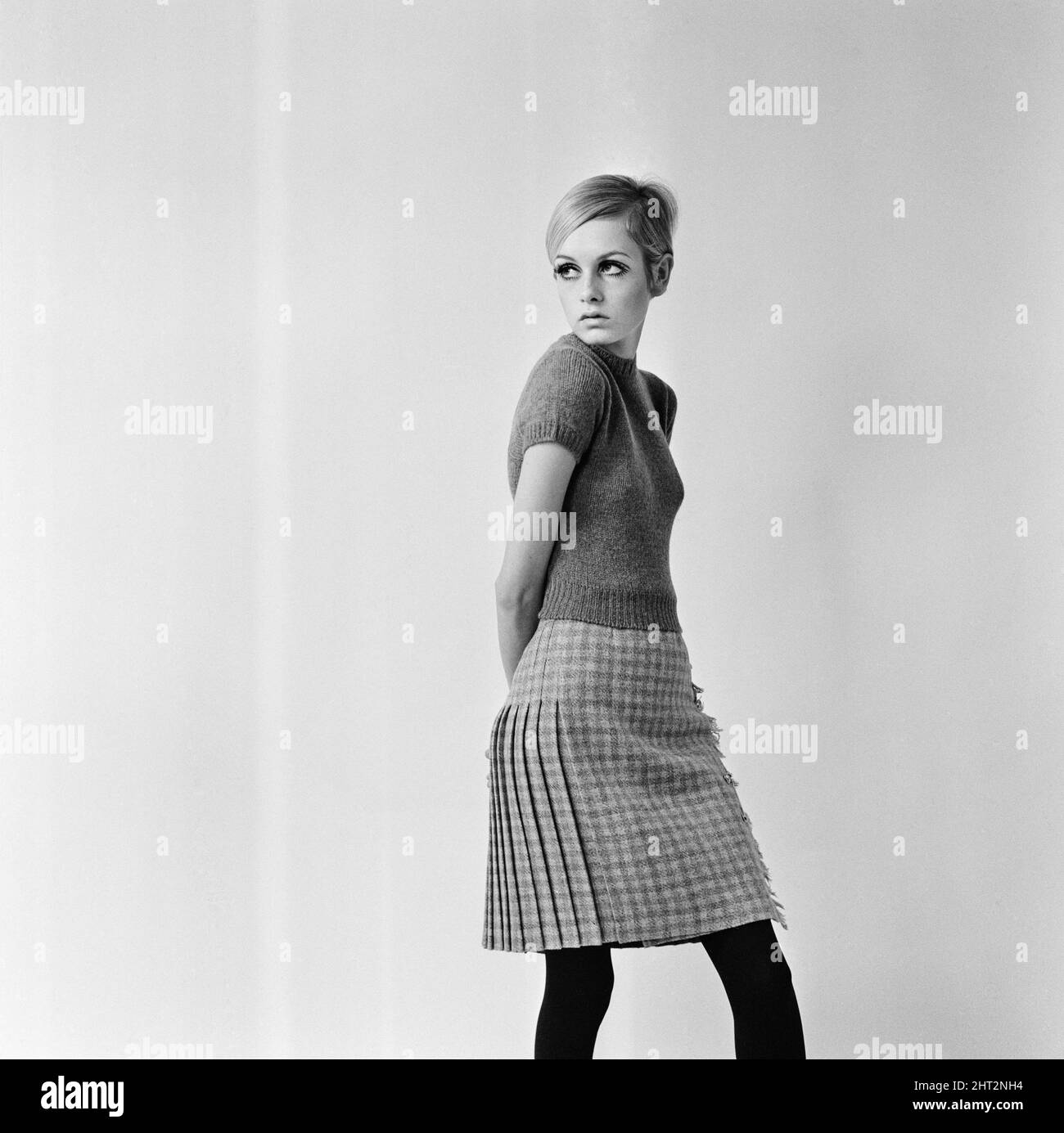 Cardigan sweater Black and White Stock Photos & Images - Page 3 - Alamy