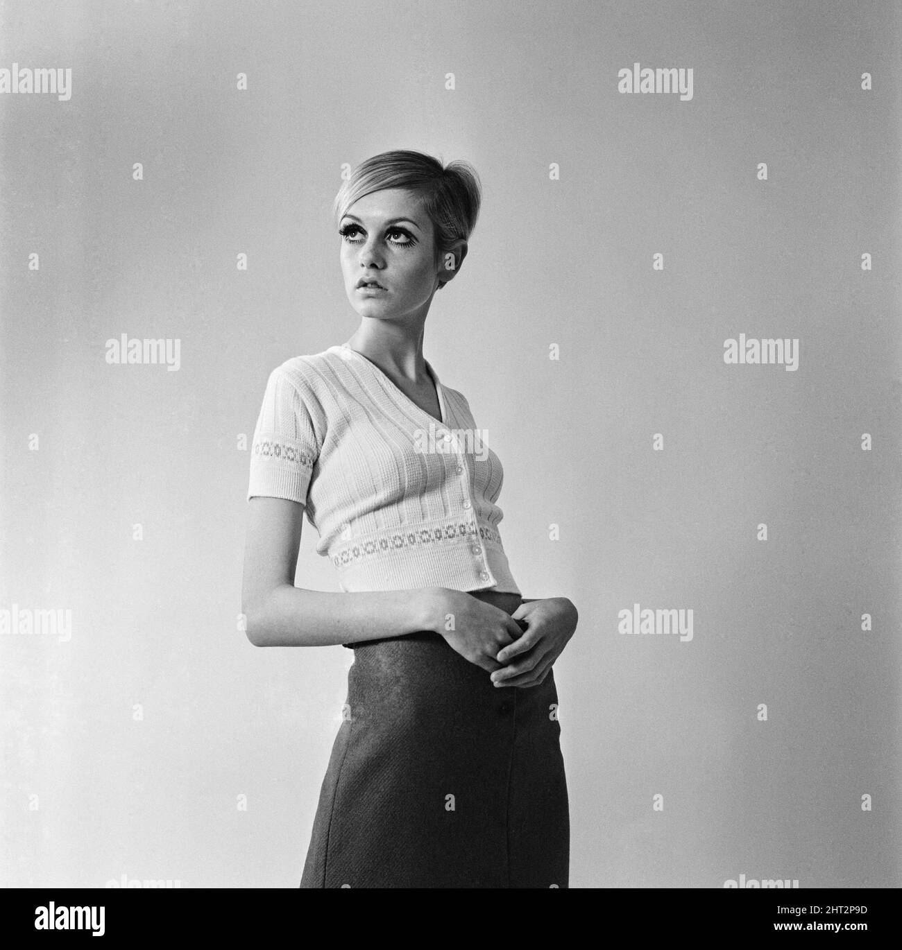 Twiggy uk model Black and White Stock Photos & Images - Alamy