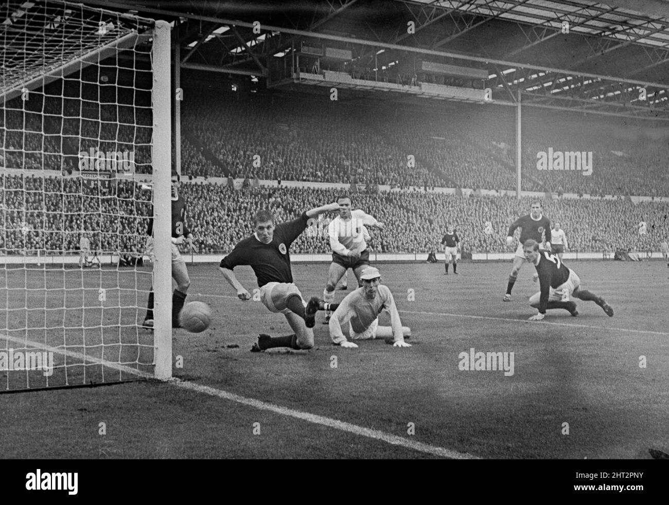 Bobby brown in Black and White Stock Photos Images Alamy