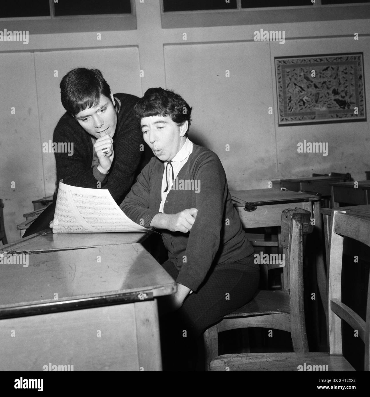 Pop star Cliff Richard back at his old school, Cheshunt Secondary in Hertfordshire. Talking with