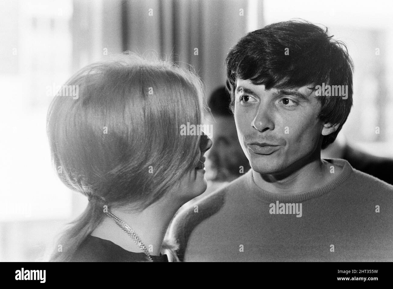 Photographer David Bailey, 27 years old, marries French actress ...