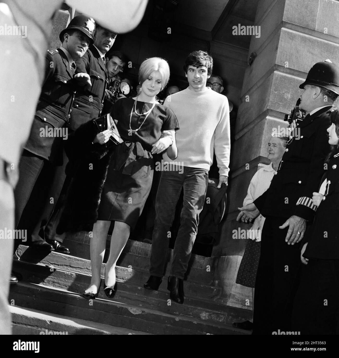 Photographer David Bailey, 27 years old, marries French actress ...