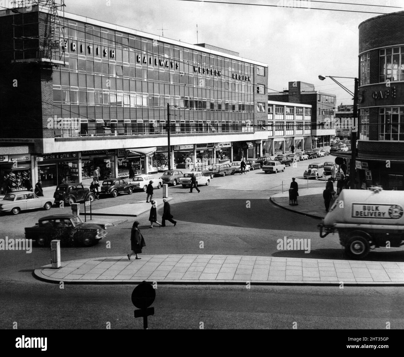 The modern shopping area of Central Square, outside Cardiff Central railway station, with wide pavements for shoppers. 27th April 1966. Stock Photo